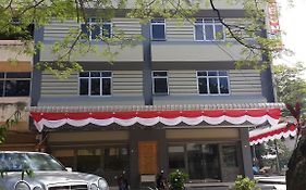 Leon Inn Jodoh Square