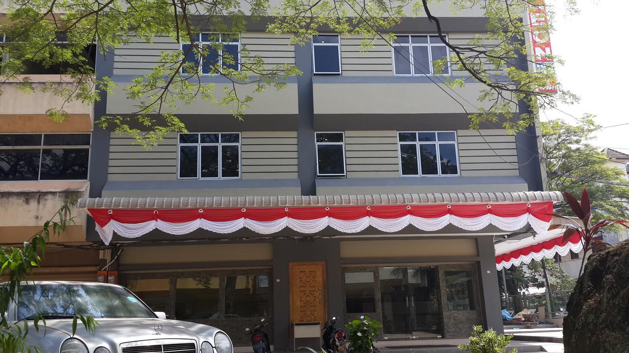 Leon Inn Jodoh Square Batam Bagian luar foto